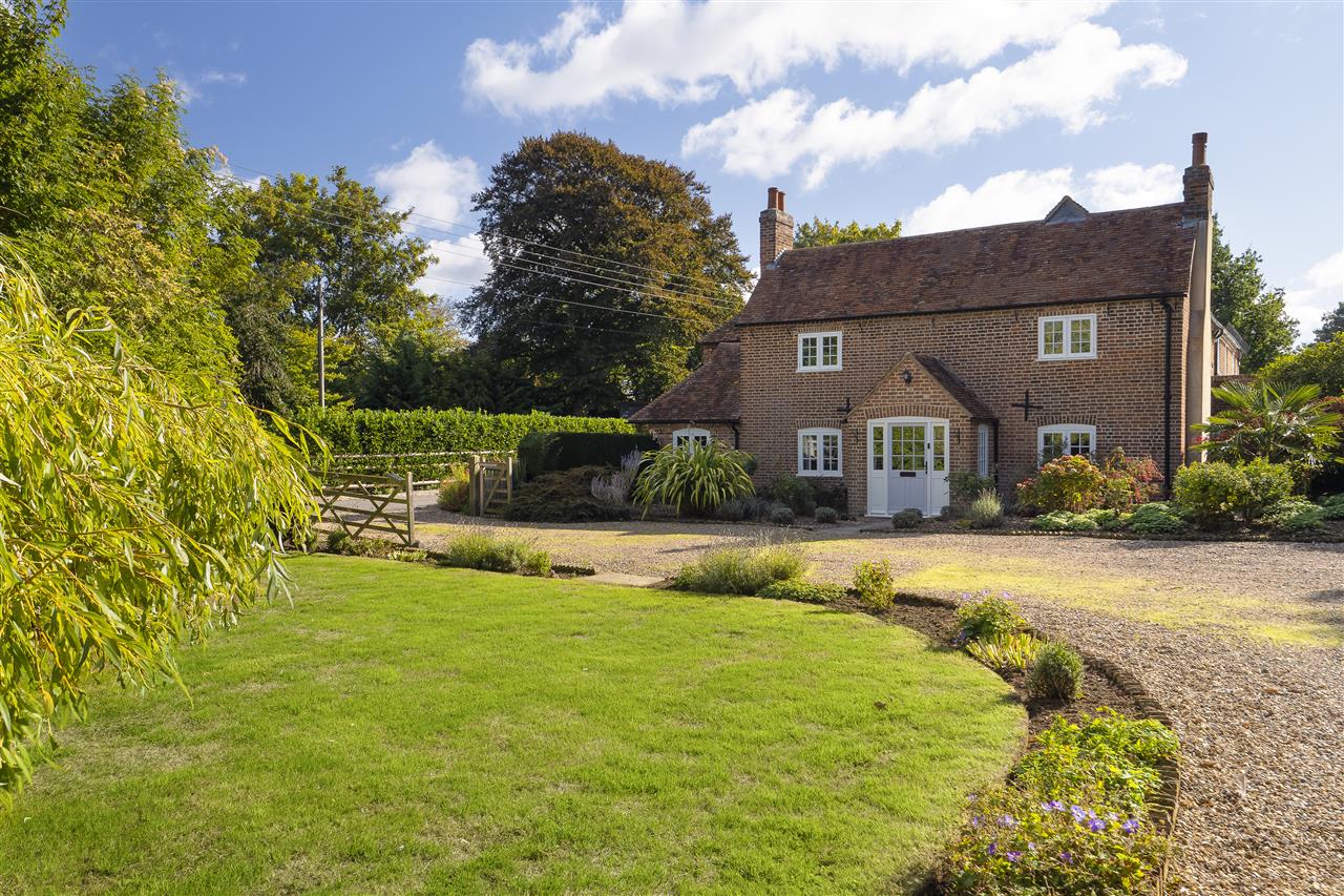 Old Renville Farmhouse Image