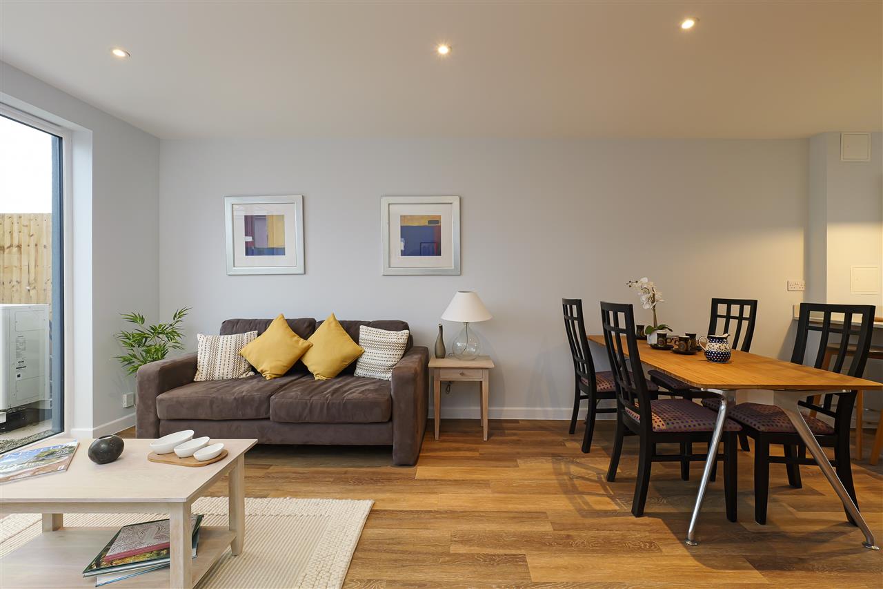 4 Driftwood Mews Image