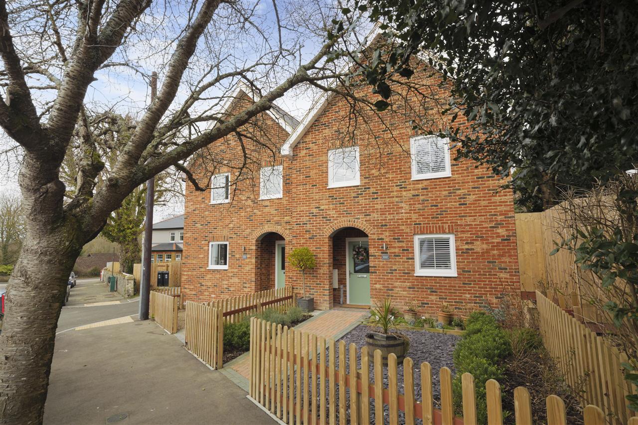 9, Railway Close Image