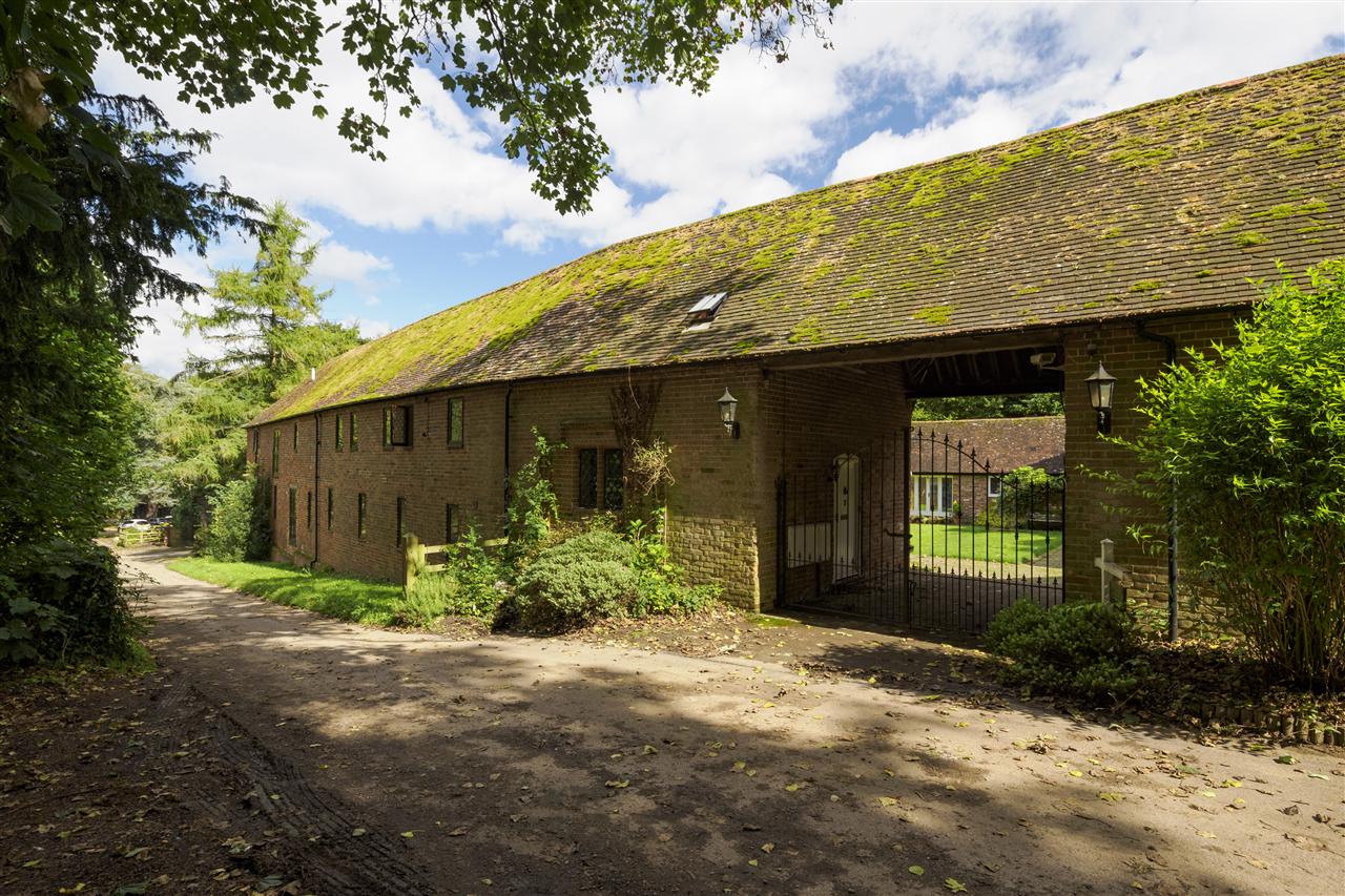 5 Dovecote Court Image