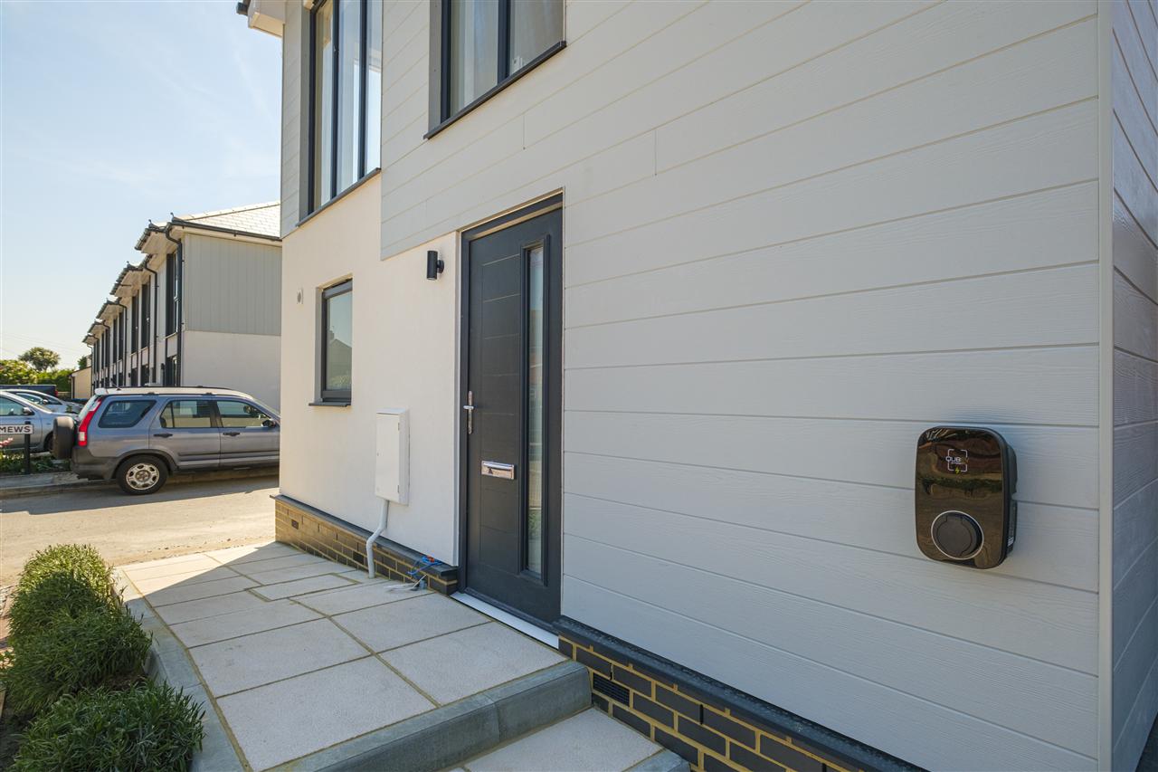 14 Suffolk Avenue, Image